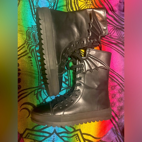 Killstar Shoes - Killstar Fang High Top Sneakers/ Combat Boots  ACOTAR inspired bat wings Size 8